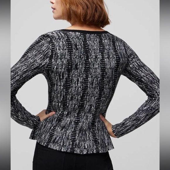 White House Black Market Abstract Striped Top Sweater Long Sleeve Size M. NWT - Picture 10 of 13